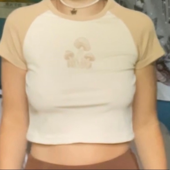 Tops - casual crop top